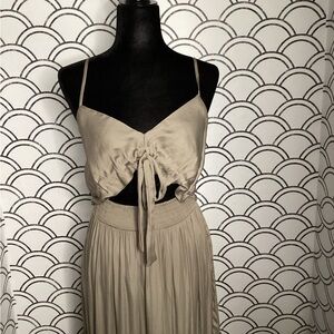 Lilyful Sage Green Maxi Dress – Size Medium